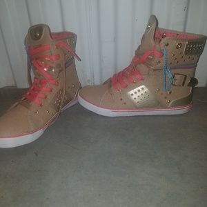 Hightop/low top sneaker 2 part sneaker with zipper